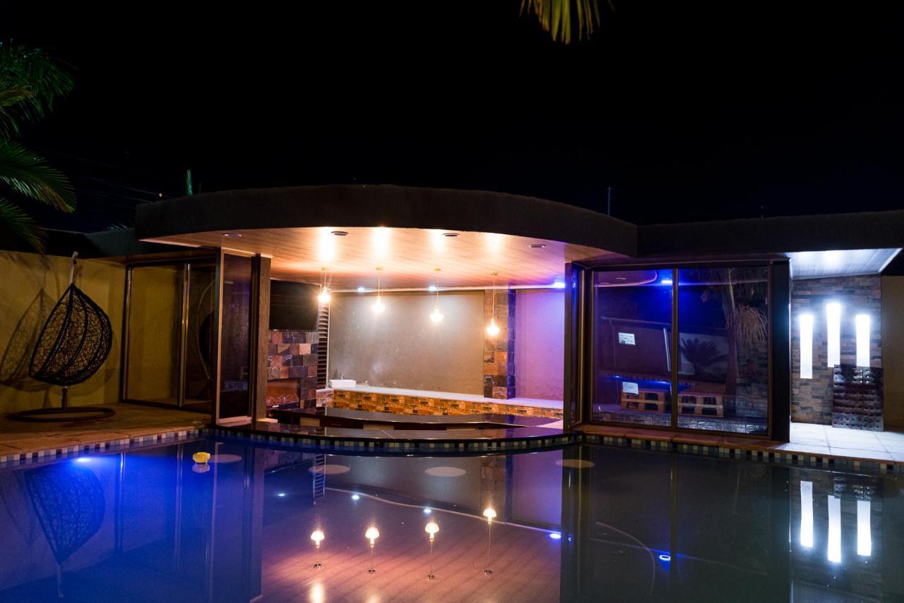 Emc Fully Furnished &Serviced Villas 4 Bedroom With Solar Power , Private Pool, Starlink Wifi ,Aircons & Dstv 루사카 외부 사진